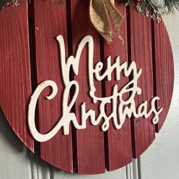 NWT- Red with White Merry Christmas Round Wooden Ornament Sign w/ Bell & Bow - Picture 6 of 17